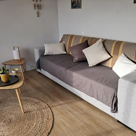 Appt 80 M2 Vue Port Avec Baignoire Balneo
