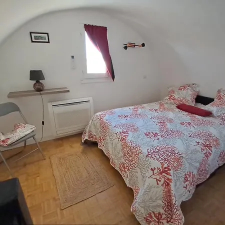 Appt 80 M2 Vue Port Avec Baignoire Balnéo Appartement