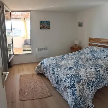 Appt 80 M2 Vue Port Avec Baignoire Balnéo Appartement *